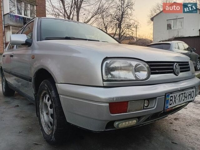 Серый Фольксваген Гольф, объемом двигателя 1.78 л и пробегом 200 тыс. км за 2300 $, фото 1 на Automoto.ua