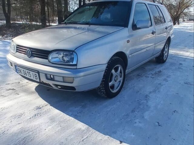 Серый Фольксваген Гольф, объемом двигателя 1.9 л и пробегом 300 тыс. км за 2900 $, фото 1 на Automoto.ua