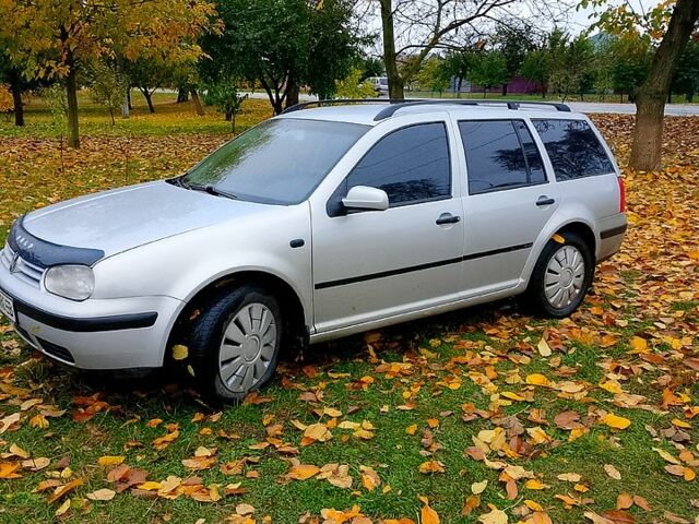 Сірий Фольксваген Гольф, об'ємом двигуна 1.6 л та пробігом 230 тис. км за 4400 $, фото 1 на Automoto.ua