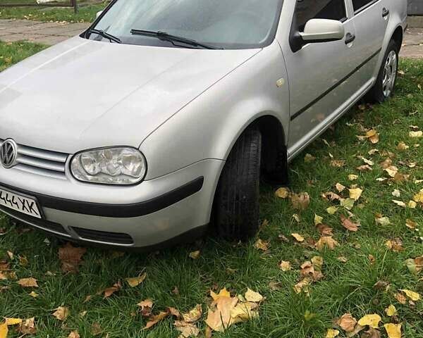 Сірий Фольксваген Гольф, об'ємом двигуна 1.6 л та пробігом 283 тис. км за 4900 $, фото 1 на Automoto.ua