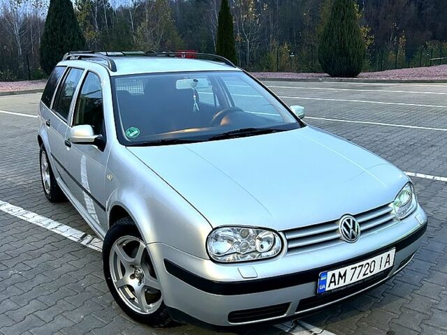 Серый Фольксваген Гольф, объемом двигателя 1.6 л и пробегом 243 тыс. км за 4500 $, фото 1 на Automoto.ua