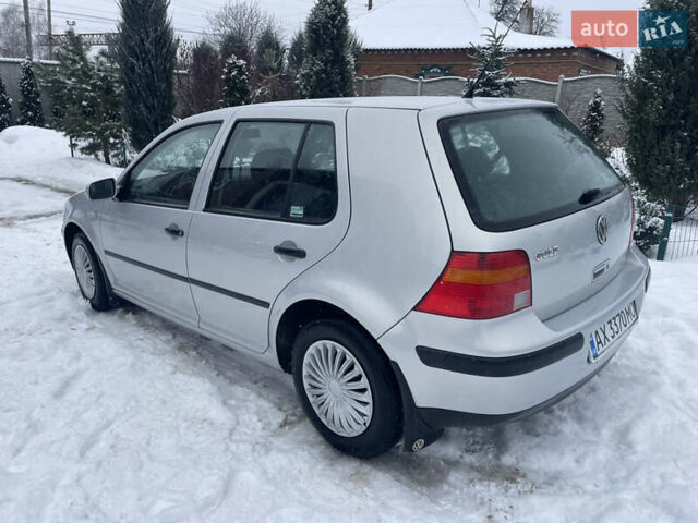 Серый Фольксваген Гольф, объемом двигателя 1.39 л и пробегом 202 тыс. км за 3950 $, фото 1 на Automoto.ua