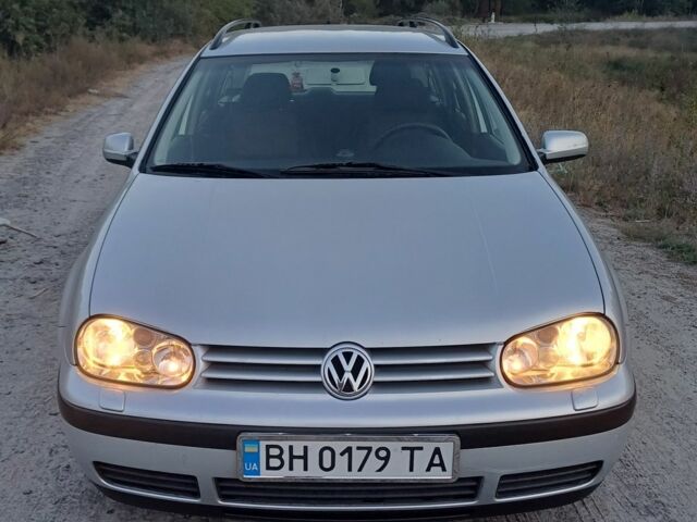 Серый Фольксваген Гольф, объемом двигателя 0 л и пробегом 203 тыс. км за 4200 $, фото 1 на Automoto.ua