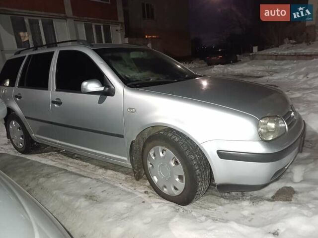 Серый Фольксваген Гольф, объемом двигателя 1.6 л и пробегом 271 тыс. км за 3000 $, фото 1 на Automoto.ua