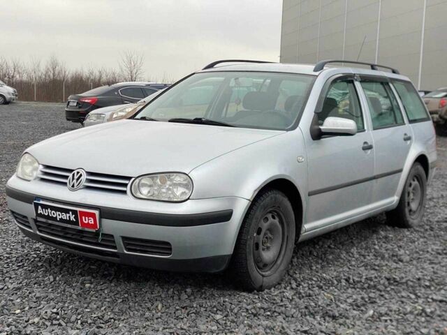 Серый Фольксваген Гольф, объемом двигателя 1.6 л и пробегом 267 тыс. км за 3890 $, фото 1 на Automoto.ua