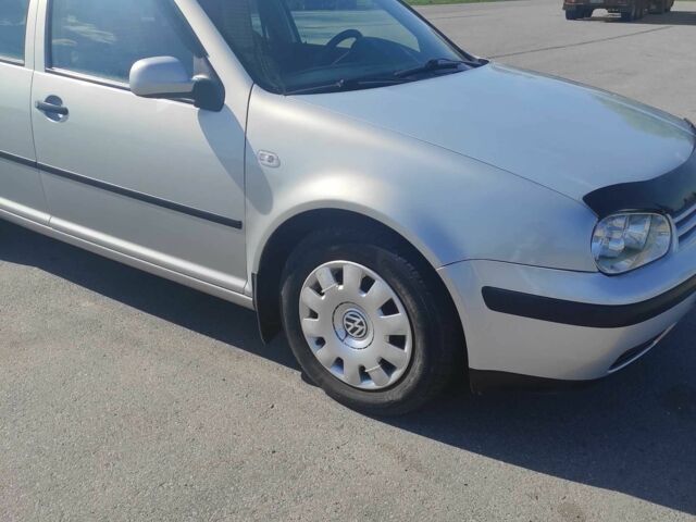 Серый Фольксваген Гольф, объемом двигателя 1.6 л и пробегом 172 тыс. км за 4304 $, фото 1 на Automoto.ua