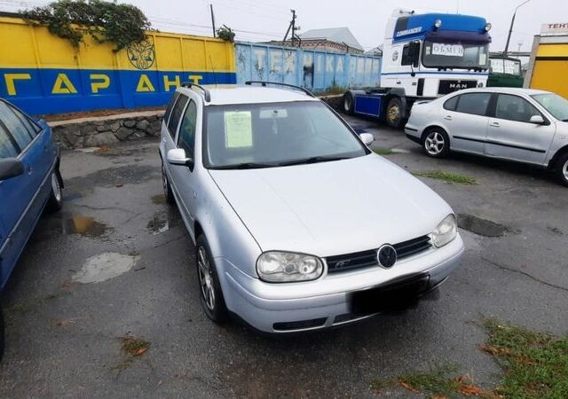 Сірий Фольксваген Гольф, об'ємом двигуна 1.9 л та пробігом 300 тис. км за 2950 $, фото 1 на Automoto.ua