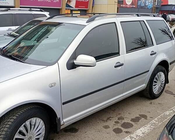 Серый Фольксваген Гольф, объемом двигателя 1.9 л и пробегом 300 тыс. км за 4000 $, фото 1 на Automoto.ua