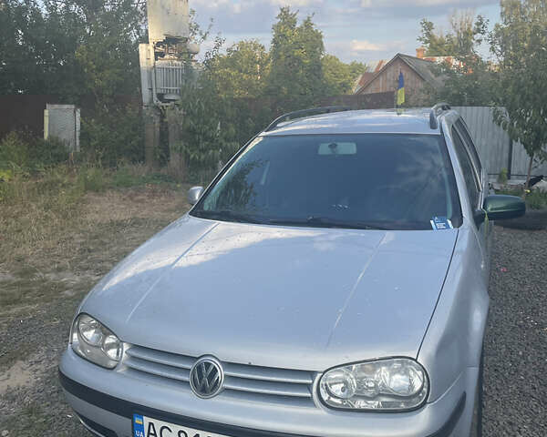 Серый Фольксваген Гольф, объемом двигателя 1.39 л и пробегом 405 тыс. км за 3800 $, фото 1 на Automoto.ua