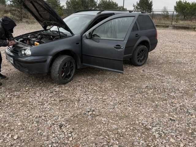 Серый Фольксваген Гольф, объемом двигателя 1.9 л и пробегом 300 тыс. км за 2499 $, фото 1 на Automoto.ua