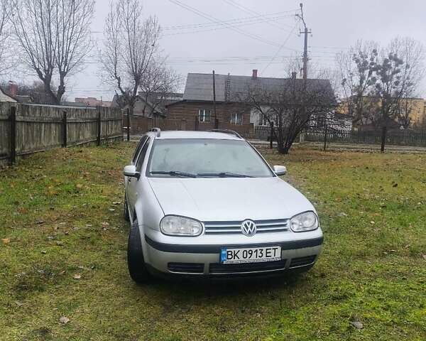 Серый Фольксваген Гольф, объемом двигателя 1.6 л и пробегом 259 тыс. км за 2800 $, фото 1 на Automoto.ua