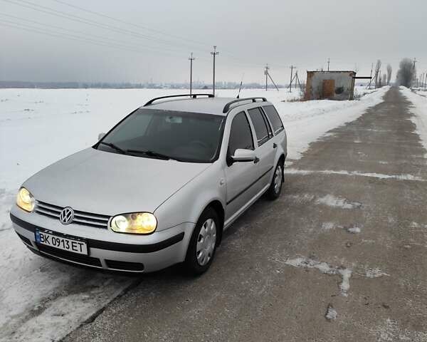 Сірий Фольксваген Гольф, об'ємом двигуна 1.6 л та пробігом 280 тис. км за 3000 $, фото 1 на Automoto.ua