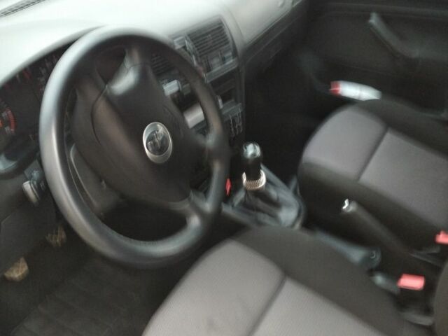 Серый Фольксваген Гольф, объемом двигателя 1.4 л и пробегом 216 тыс. км за 4450 $, фото 1 на Automoto.ua