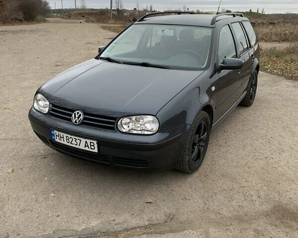 Серый Фольксваген Гольф, объемом двигателя 1.6 л и пробегом 255 тыс. км за 3699 $, фото 1 на Automoto.ua