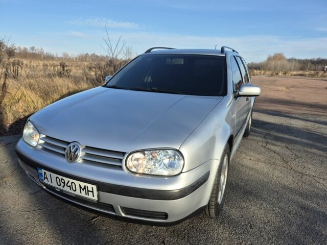 Серый Фольксваген Гольф, объемом двигателя 1.6 л и пробегом 243 тыс. км за 3999 $, фото 1 на Automoto.ua