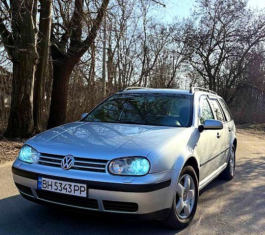 Серый Фольксваген Гольф, объемом двигателя 2 л и пробегом 397 тыс. км за 3500 $, фото 1 на Automoto.ua