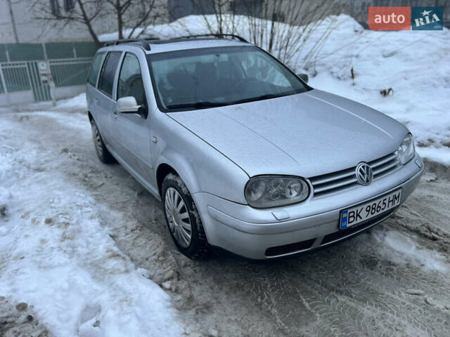 Серый Фольксваген Гольф, объемом двигателя 1.6 л и пробегом 264 тыс. км за 3500 $, фото 1 на Automoto.ua