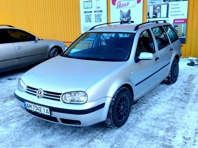 Сірий Фольксваген Гольф, об'ємом двигуна 1.4 л та пробігом 220 тис. км за 3300 $, фото 1 на Automoto.ua