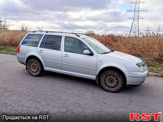 Серый Фольксваген Гольф, объемом двигателя 1.6 л и пробегом 274 тыс. км за 3700 $, фото 1 на Automoto.ua