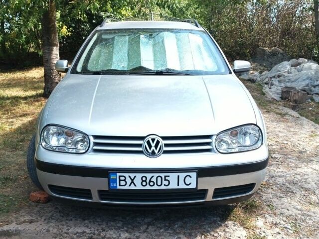 Серый Фольксваген Гольф, объемом двигателя 1.6 л и пробегом 290 тыс. км за 4500 $, фото 1 на Automoto.ua