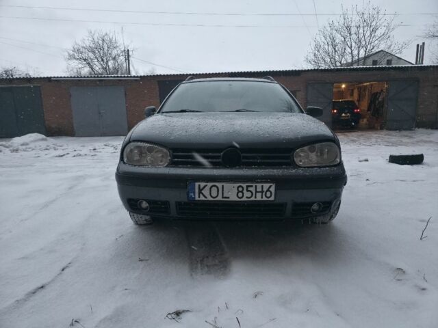 Сірий Фольксваген Гольф, об'ємом двигуна 2 л та пробігом 250 тис. км за 1800 $, фото 1 на Automoto.ua