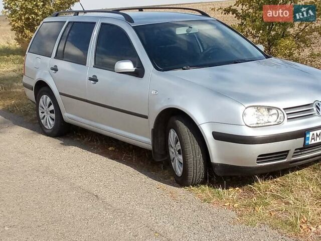 Серый Фольксваген Гольф, объемом двигателя 1.39 л и пробегом 214 тыс. км за 4350 $, фото 1 на Automoto.ua