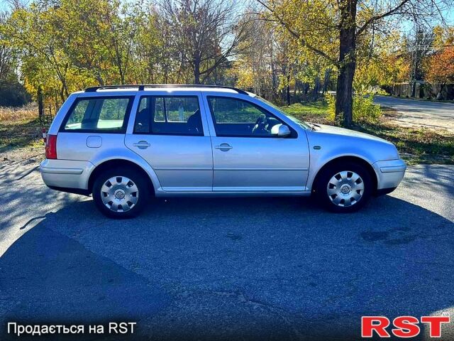 Серый Фольксваген Гольф, объемом двигателя 1.6 л и пробегом 211 тыс. км за 4200 $, фото 1 на Automoto.ua