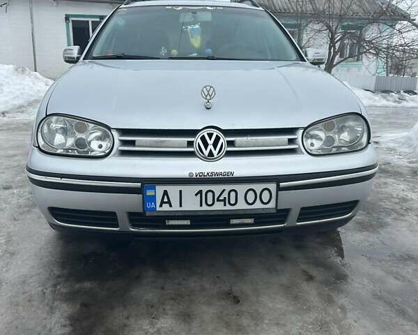 Серый Фольксваген Гольф, объемом двигателя 1.9 л и пробегом 371 тыс. км за 5200 $, фото 1 на Automoto.ua