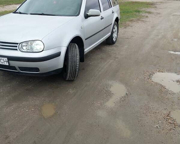 Серый Фольксваген Гольф, объемом двигателя 1.9 л и пробегом 330 тыс. км за 3800 $, фото 1 на Automoto.ua