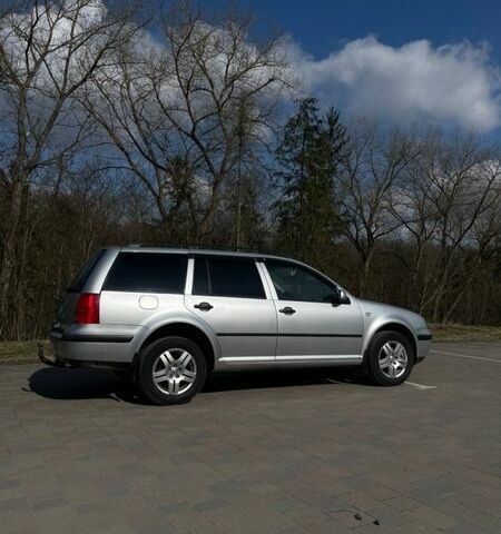 Серый Фольксваген Гольф, объемом двигателя 1.39 л и пробегом 255 тыс. км за 3600 $, фото 1 на Automoto.ua