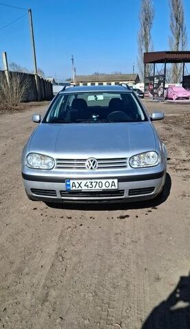 Серый Фольксваген Гольф, объемом двигателя 1.6 л и пробегом 235 тыс. км за 5500 $, фото 1 на Automoto.ua