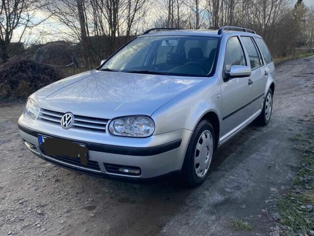 Серый Фольксваген Гольф, объемом двигателя 1 л и пробегом 286 тыс. км за 1600 $, фото 1 на Automoto.ua