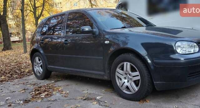 Сірий Фольксваген Гольф, об'ємом двигуна 1.6 л та пробігом 290 тис. км за 4500 $, фото 1 на Automoto.ua
