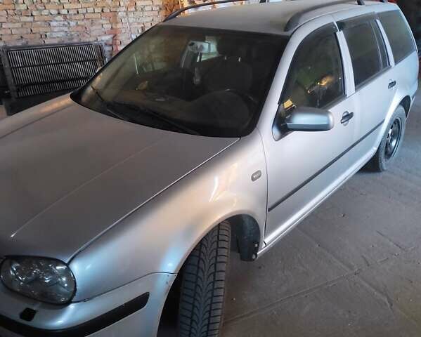 Серый Фольксваген Гольф, объемом двигателя 1.9 л и пробегом 400 тыс. км за 3600 $, фото 1 на Automoto.ua