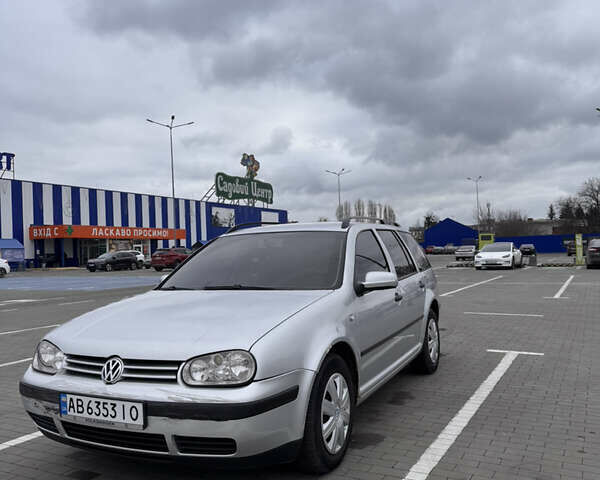 Сірий Фольксваген Гольф, об'ємом двигуна 1.39 л та пробігом 305 тис. км за 3800 $, фото 1 на Automoto.ua