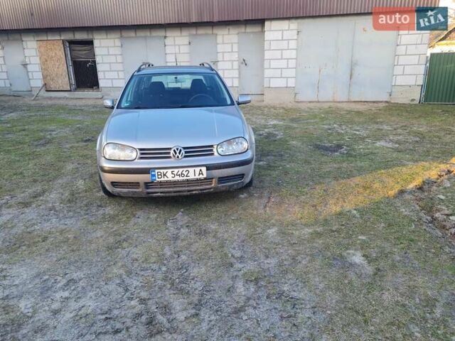 Серый Фольксваген Гольф, объемом двигателя 1.9 л и пробегом 300 тыс. км за 6000 $, фото 1 на Automoto.ua