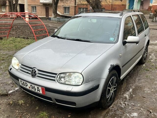 Серый Фольксваген Гольф, объемом двигателя 2 л и пробегом 359 тыс. км за 3300 $, фото 1 на Automoto.ua