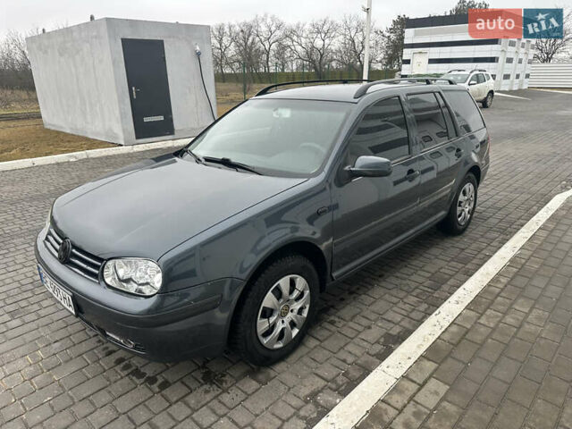 Серый Фольксваген Гольф, объемом двигателя 1.6 л и пробегом 277 тыс. км за 5300 $, фото 1 на Automoto.ua