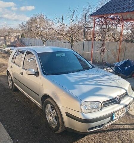 Серый Фольксваген Гольф, объемом двигателя 1.39 л и пробегом 314 тыс. км за 4000 $, фото 1 на Automoto.ua