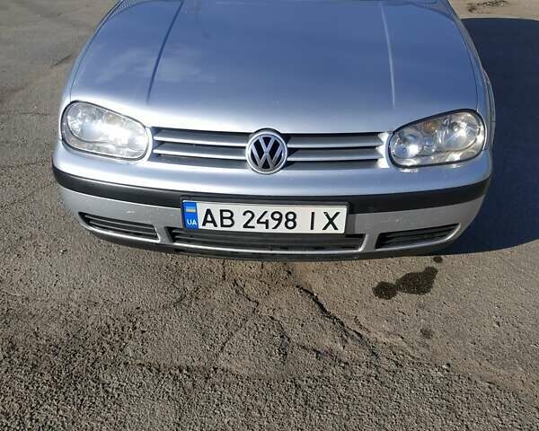 Серый Фольксваген Гольф, объемом двигателя 1.39 л и пробегом 285 тыс. км за 4450 $, фото 1 на Automoto.ua