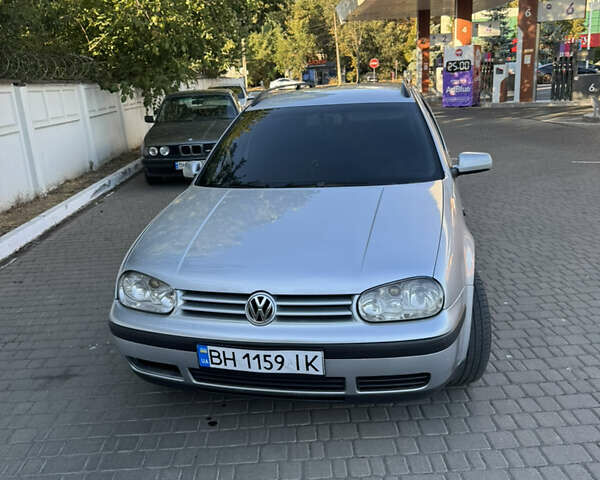 Серый Фольксваген Гольф, объемом двигателя 1.9 л и пробегом 375 тыс. км за 4300 $, фото 1 на Automoto.ua