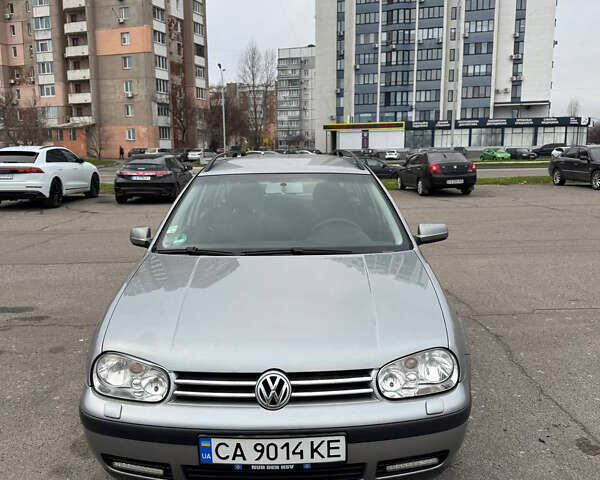 Серый Фольксваген Гольф, объемом двигателя 1.6 л и пробегом 246 тыс. км за 5300 $, фото 1 на Automoto.ua
