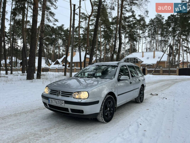 Серый Фольксваген Гольф, объемом двигателя 2 л и пробегом 292 тыс. км за 4200 $, фото 1 на Automoto.ua