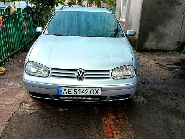 Серый Фольксваген Гольф, объемом двигателя 2 л и пробегом 260 тыс. км за 3600 $, фото 1 на Automoto.ua