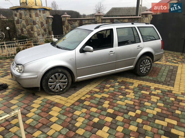 Сірий Фольксваген Гольф, об'ємом двигуна 1.39 л та пробігом 226 тис. км за 3850 $, фото 1 на Automoto.ua