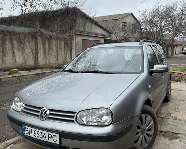 Сірий Фольксваген Гольф, об'ємом двигуна 1.6 л та пробігом 250 тис. км за 3199 $, фото 1 на Automoto.ua