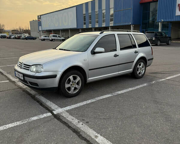 Сірий Фольксваген Гольф, об'ємом двигуна 1.39 л та пробігом 272 тис. км за 3800 $, фото 1 на Automoto.ua