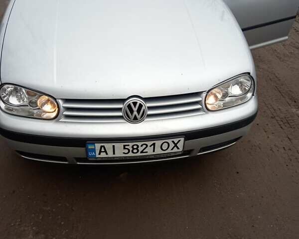 Серый Фольксваген Гольф, объемом двигателя 1.6 л и пробегом 250 тыс. км за 4000 $, фото 1 на Automoto.ua