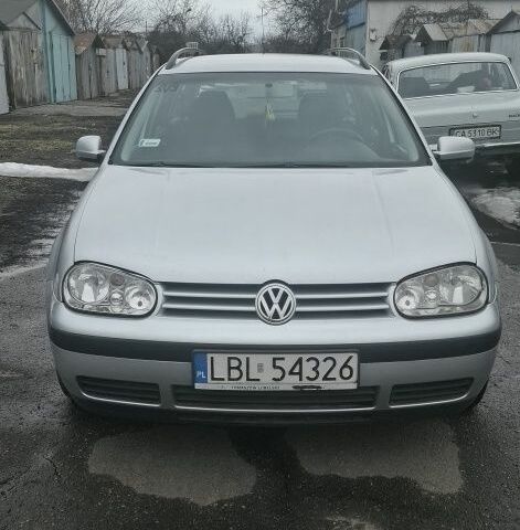 Серый Фольксваген Гольф, объемом двигателя 1.9 л и пробегом 300 тыс. км за 1369 $, фото 1 на Automoto.ua