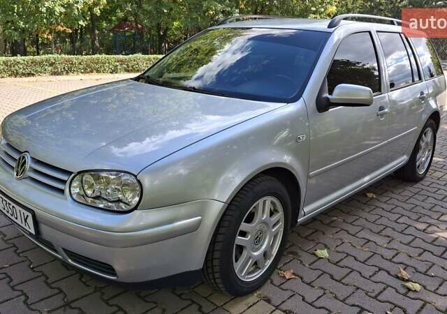 Серый Фольксваген Гольф, объемом двигателя 1.6 л и пробегом 265 тыс. км за 5200 $, фото 1 на Automoto.ua